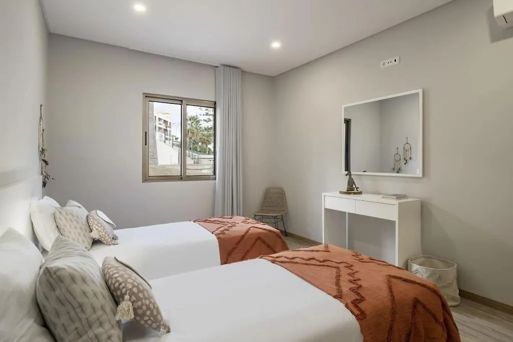 Casa Das Raposinhas II فونشال 0*,  البرتغال
